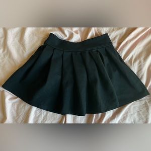 Forever 21 Pleated mini skirt XS